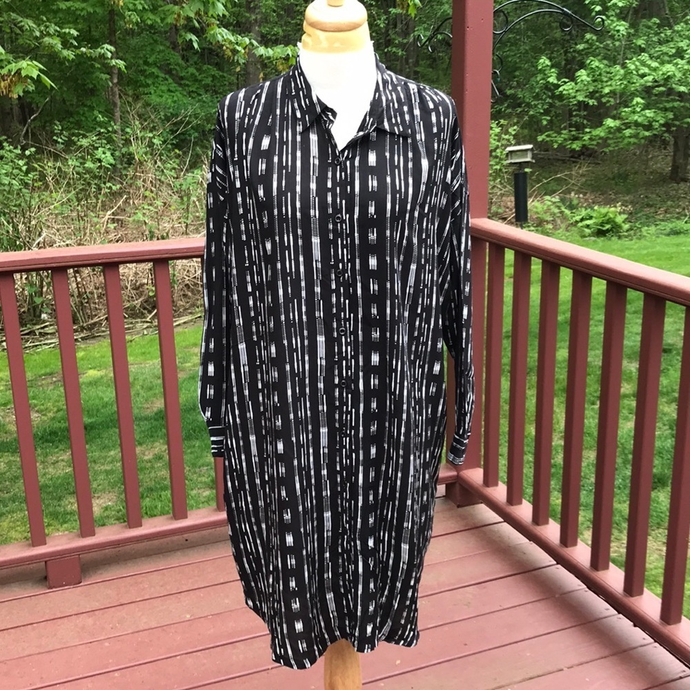Bridge & Burn large printed black shirt dress.
